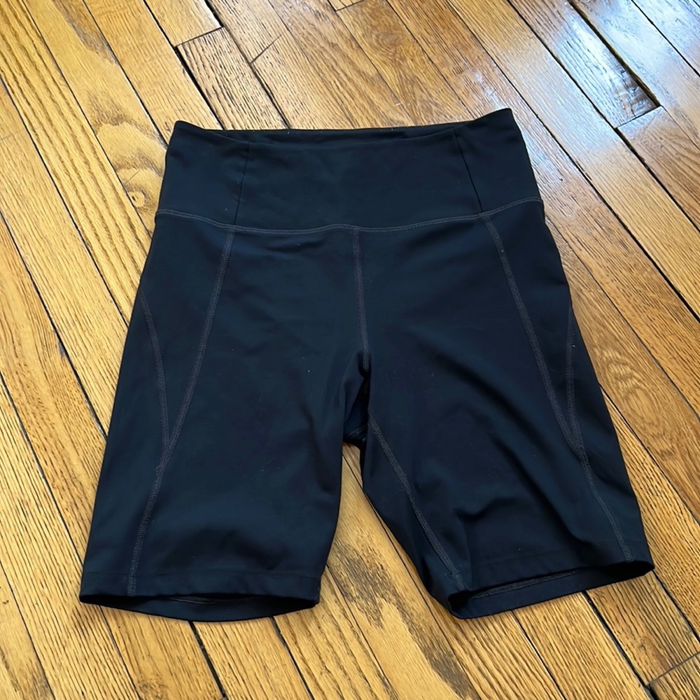 Black High-Rise Bike Short in Black